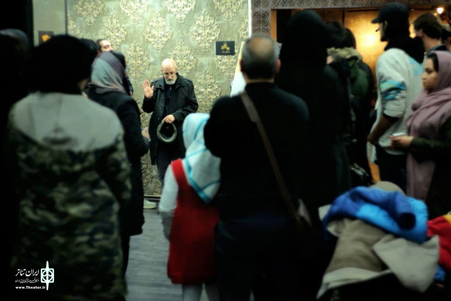 گزارش تصویری اجرای شب اول «سفرنامه ناصرالدین» به کارگردانی، محمد حسین شکرگزار